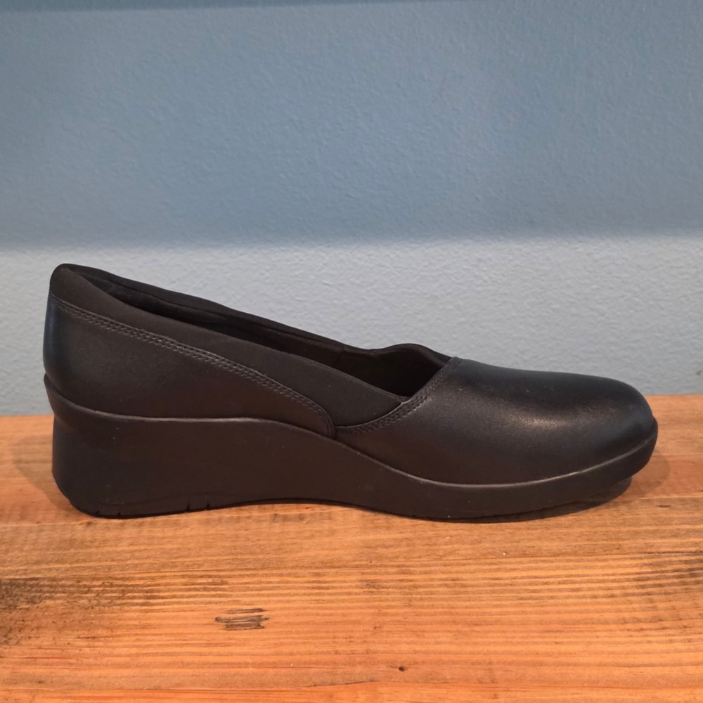 Clarks Womens Suttyn Walk Wedge Black Leather Slip On Comfort Shoes Size 11 M - Picture 8 of 10